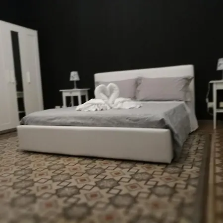 Volturno 106 Couette-café Palerme